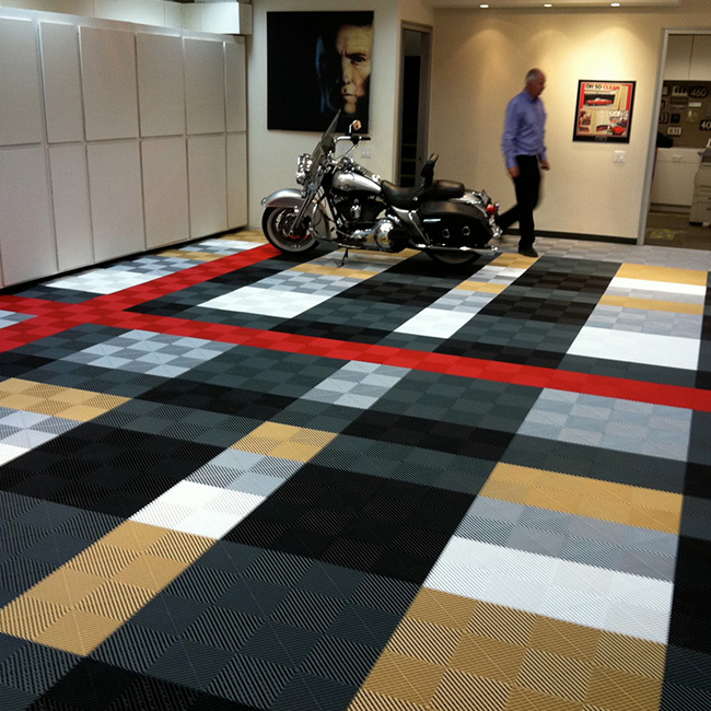 Revitalize Your Garage, A San Antonio Approach on How to Clean Under Swisstrax Floors